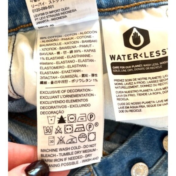 Levi’s Light Wash Wedge Fit Ankle Women’s Button Fly Jeans Size 26 Casual - Picture 14 of 16